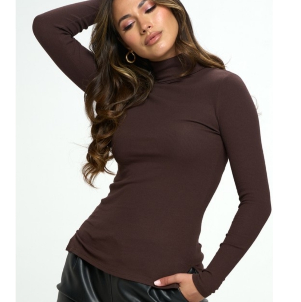 Essential Ribbed Long Sleeve  Turtleneck Top- Brown 🤎
